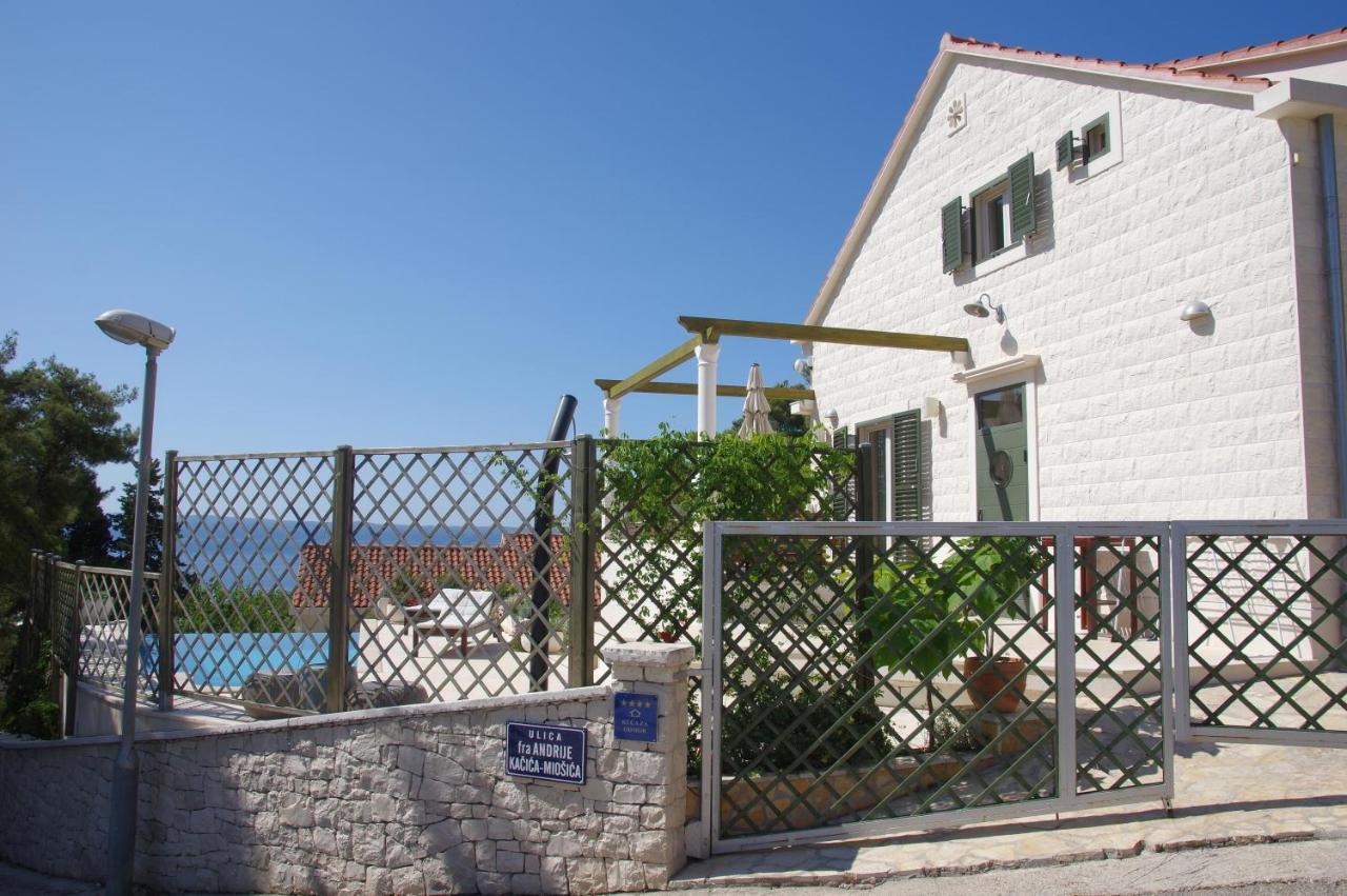 Holiday Home Nevista Sumartin Exterior foto