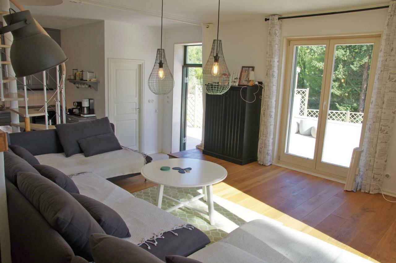 Holiday Home Nevista Sumartin Exterior foto